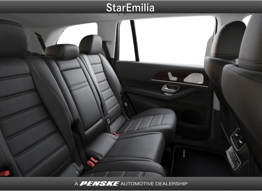Mercedes-Benz GLS SUV nuova a Ferrara (6)