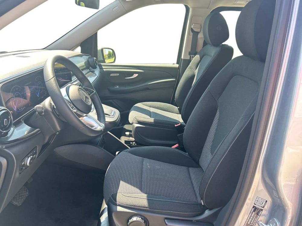 Mercedes-Benz EQV nuova a Milano (10)