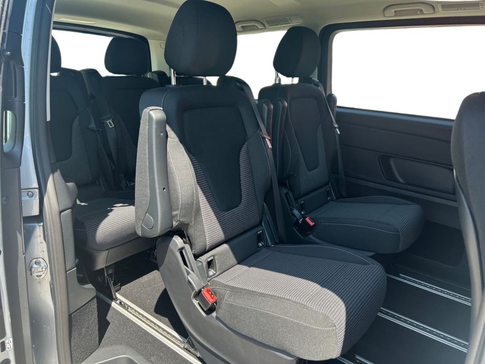 Mercedes-Benz EQV nuova a Milano (16)