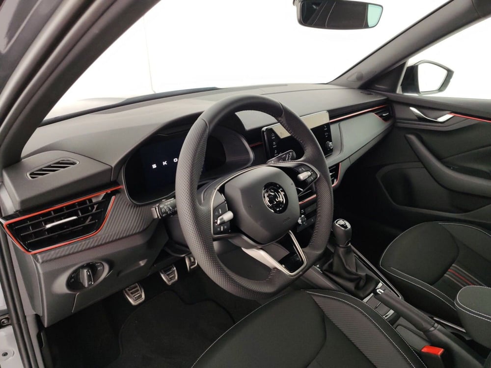 Skoda Kamiq nuova a Massa-Carrara (8)