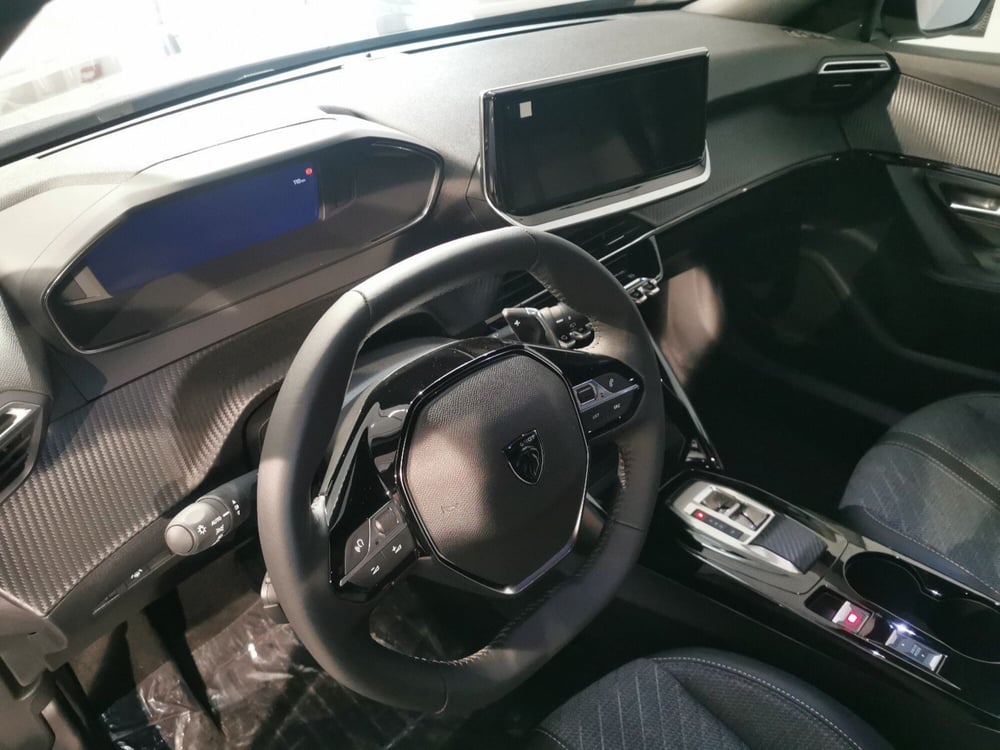 Peugeot 2008 nuova a Taranto (10)