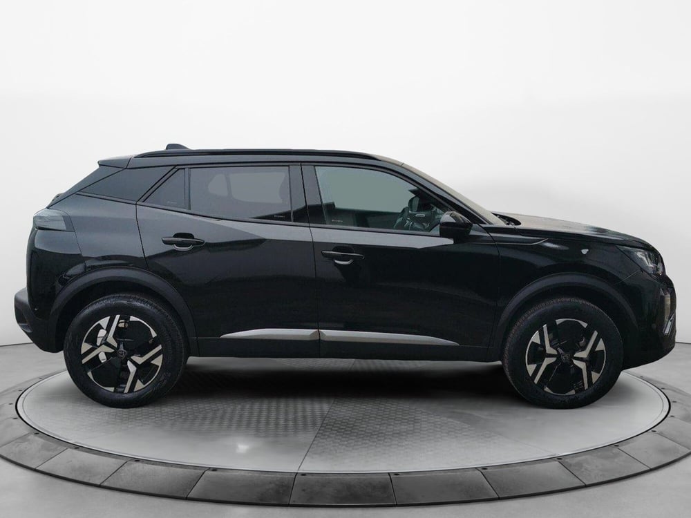 Peugeot 2008 nuova a Taranto (9)