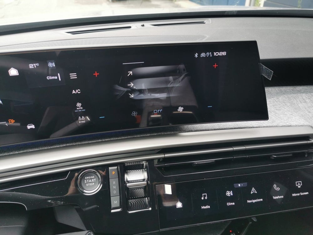 Peugeot 3008 nuova a Brindisi (16)