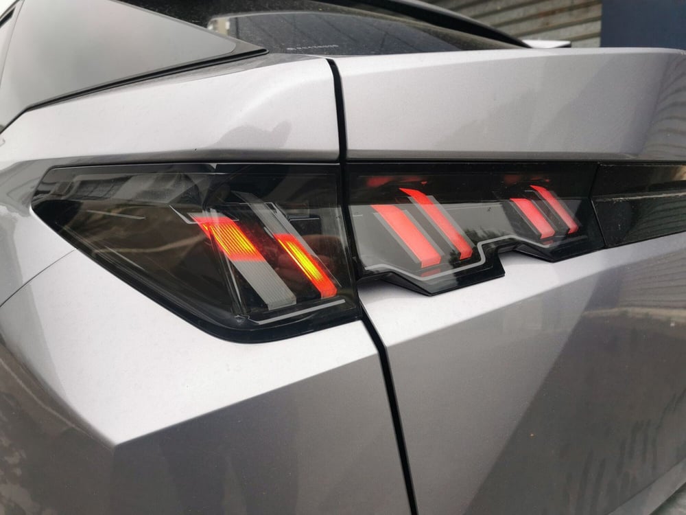 Peugeot 3008 nuova a Brindisi (9)