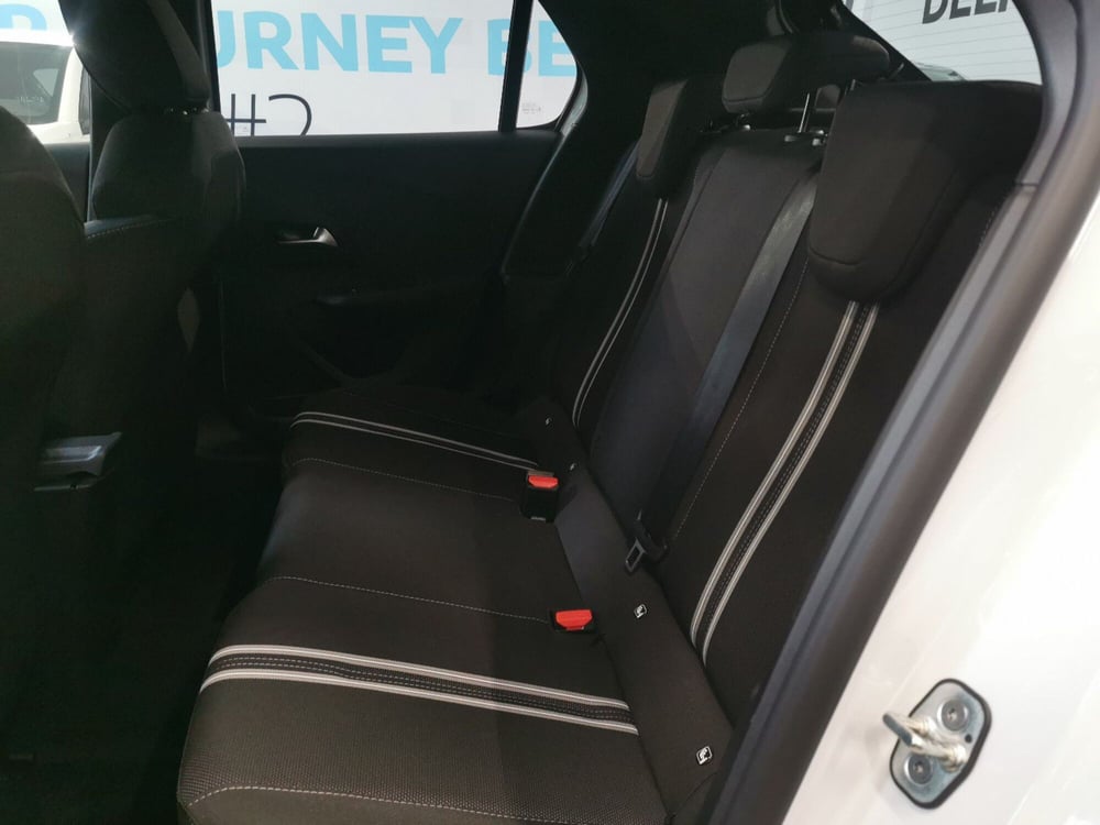 Opel Corsa nuova a Taranto (10)