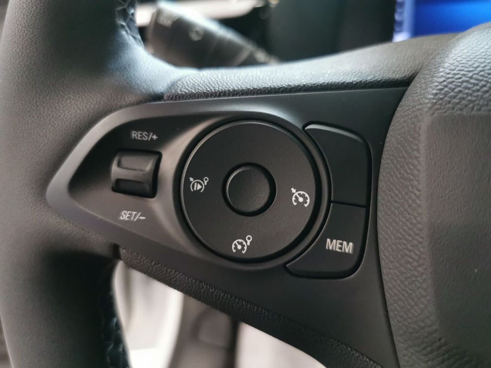 Opel Corsa nuova a Taranto (17)