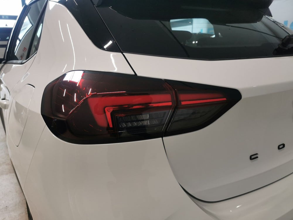 Opel Corsa nuova a Taranto (19)