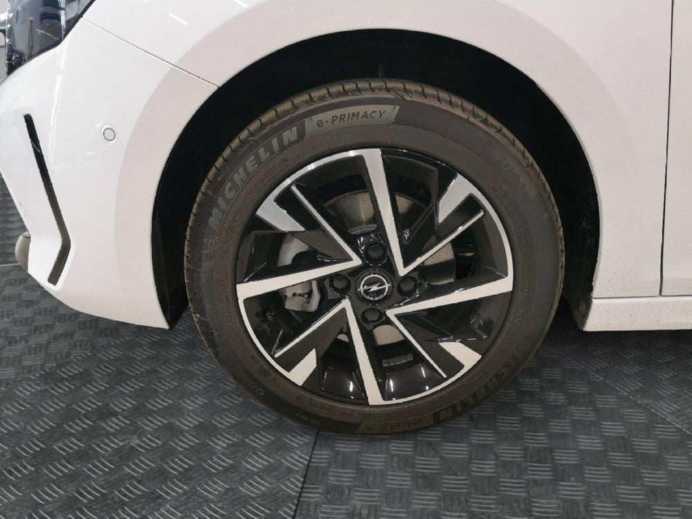 Opel Corsa nuova a Taranto (8)