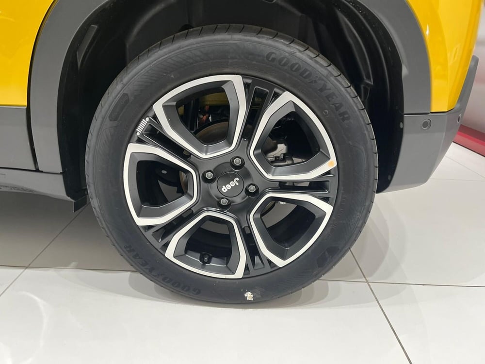 Jeep Avenger nuova a Salerno (19)