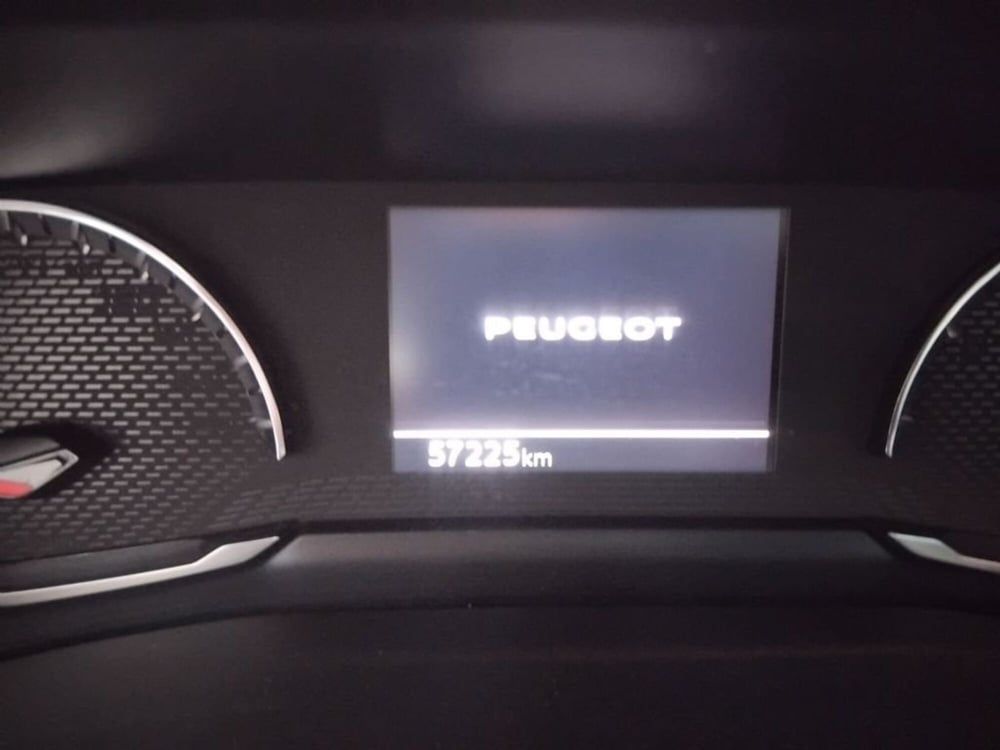 Peugeot 208 usata a Salerno (8)