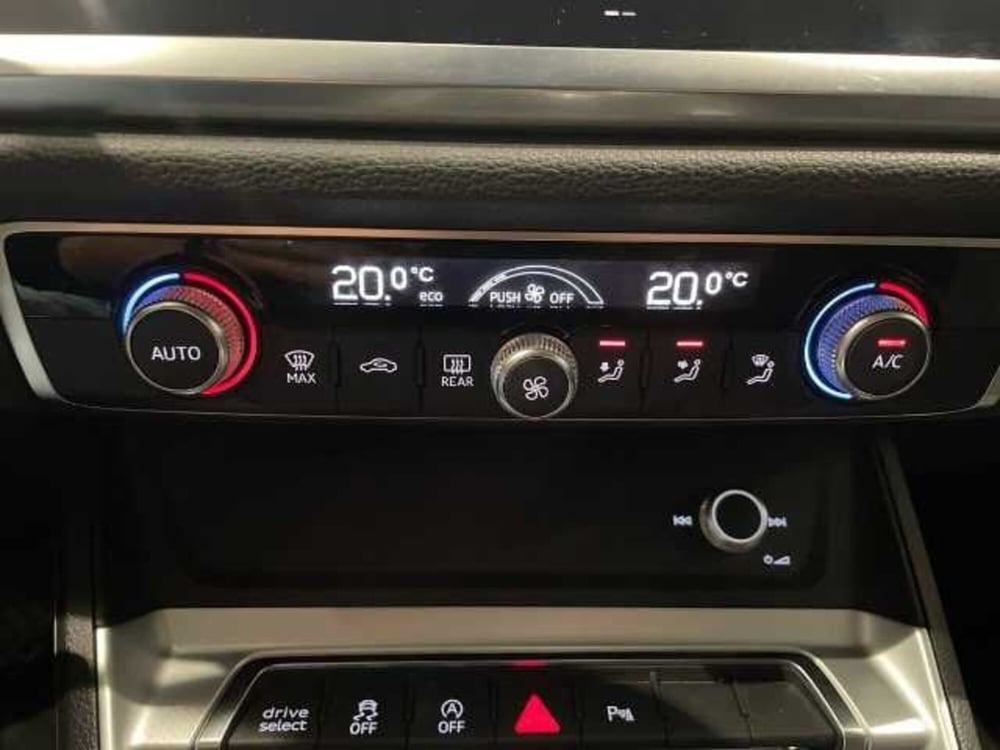Audi Q3 Sportback usata a Prato (19)