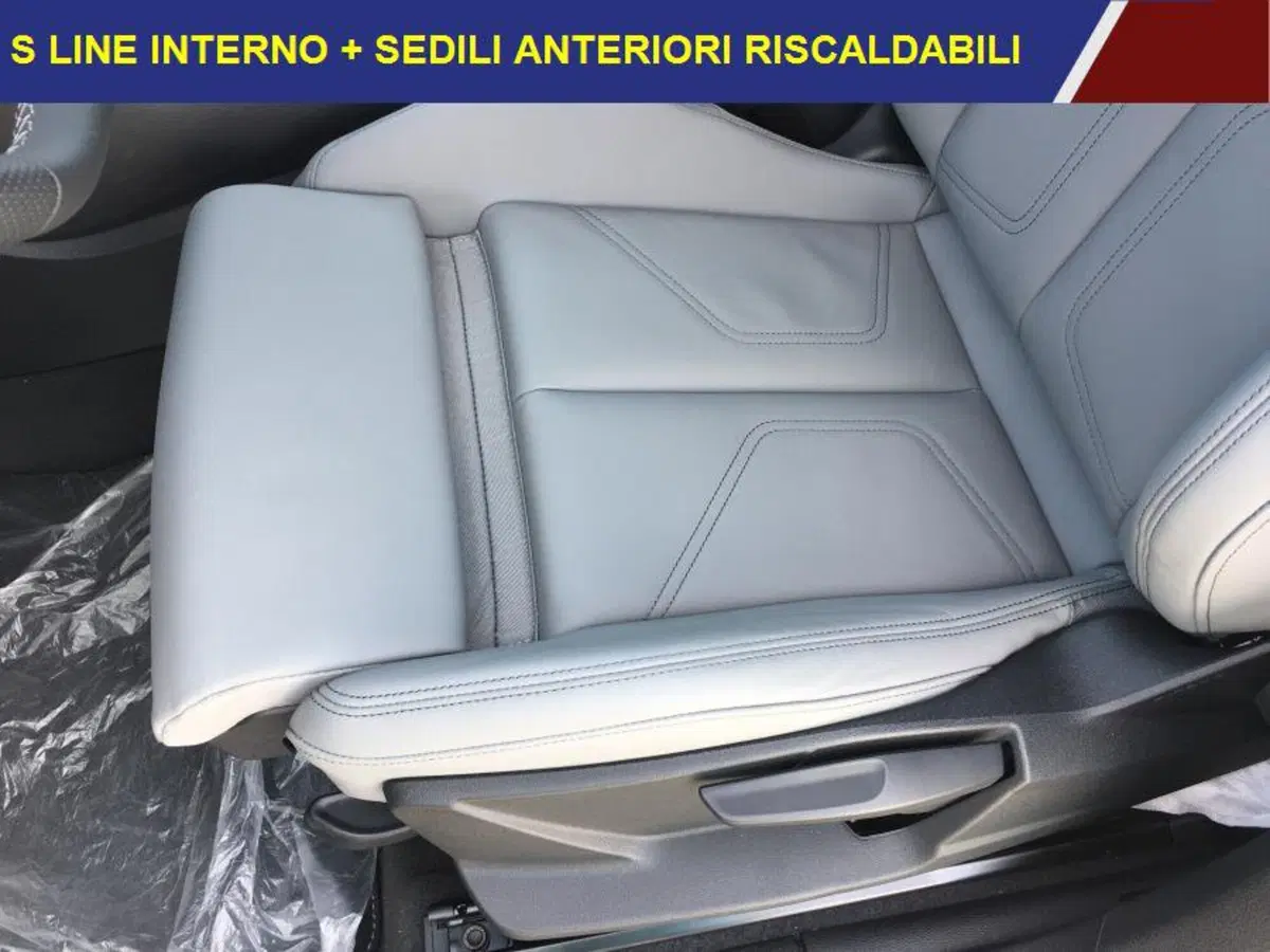 Audi Q3 Sportback nuova a Cuneo (11)