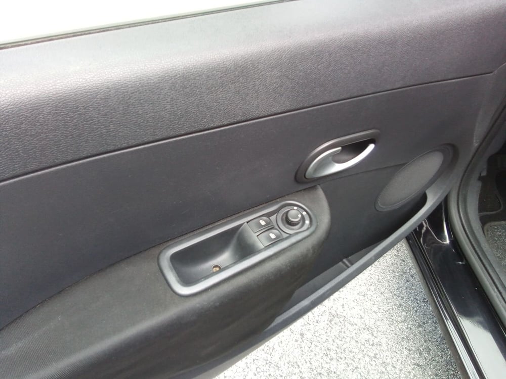 Renault Clio usata a Rimini (14)