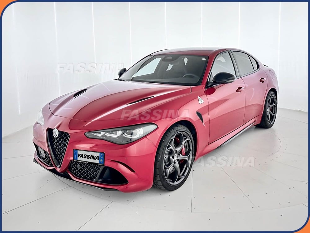 Alfa Romeo Giulia nuova a Milano (3)