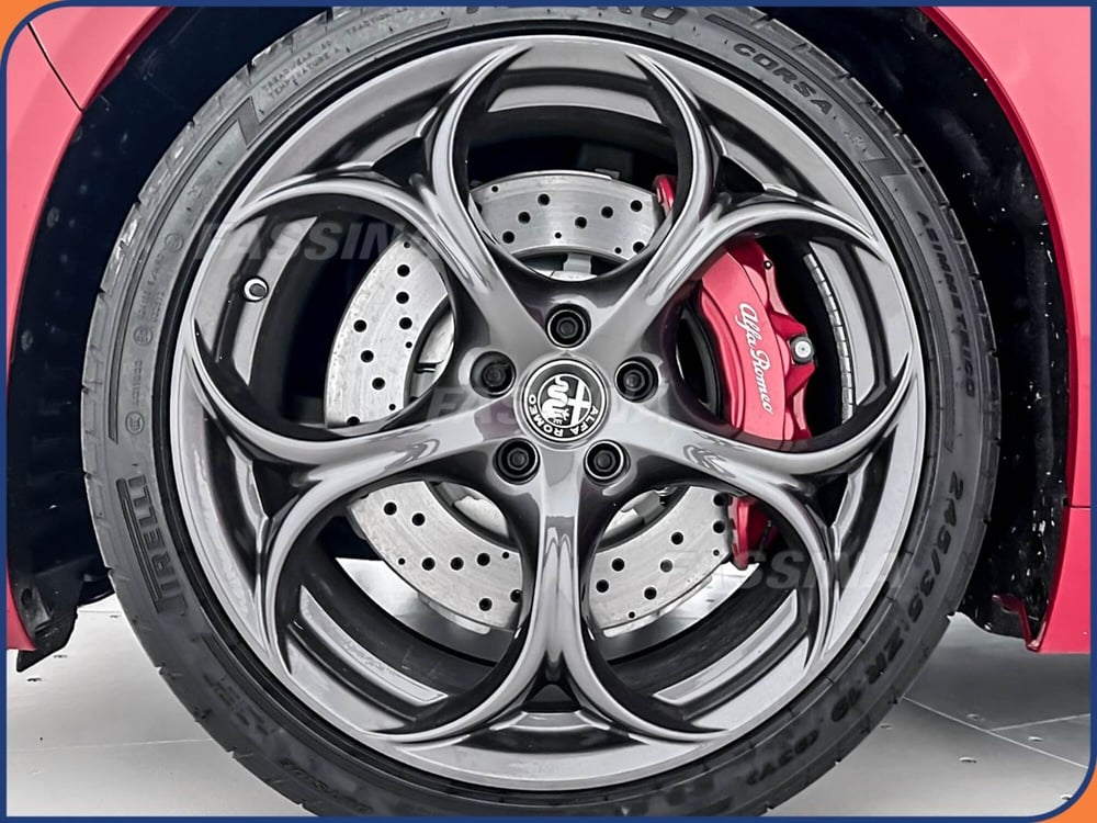 Alfa Romeo Giulia nuova a Milano (7)