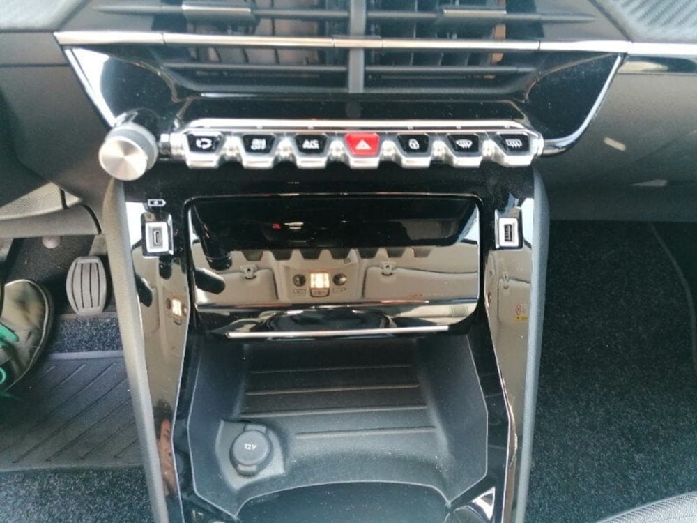 Peugeot 208 usata a Milano (17)