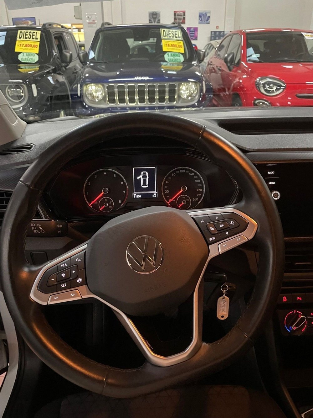 Volkswagen T-Cross usata a Lucca (11)