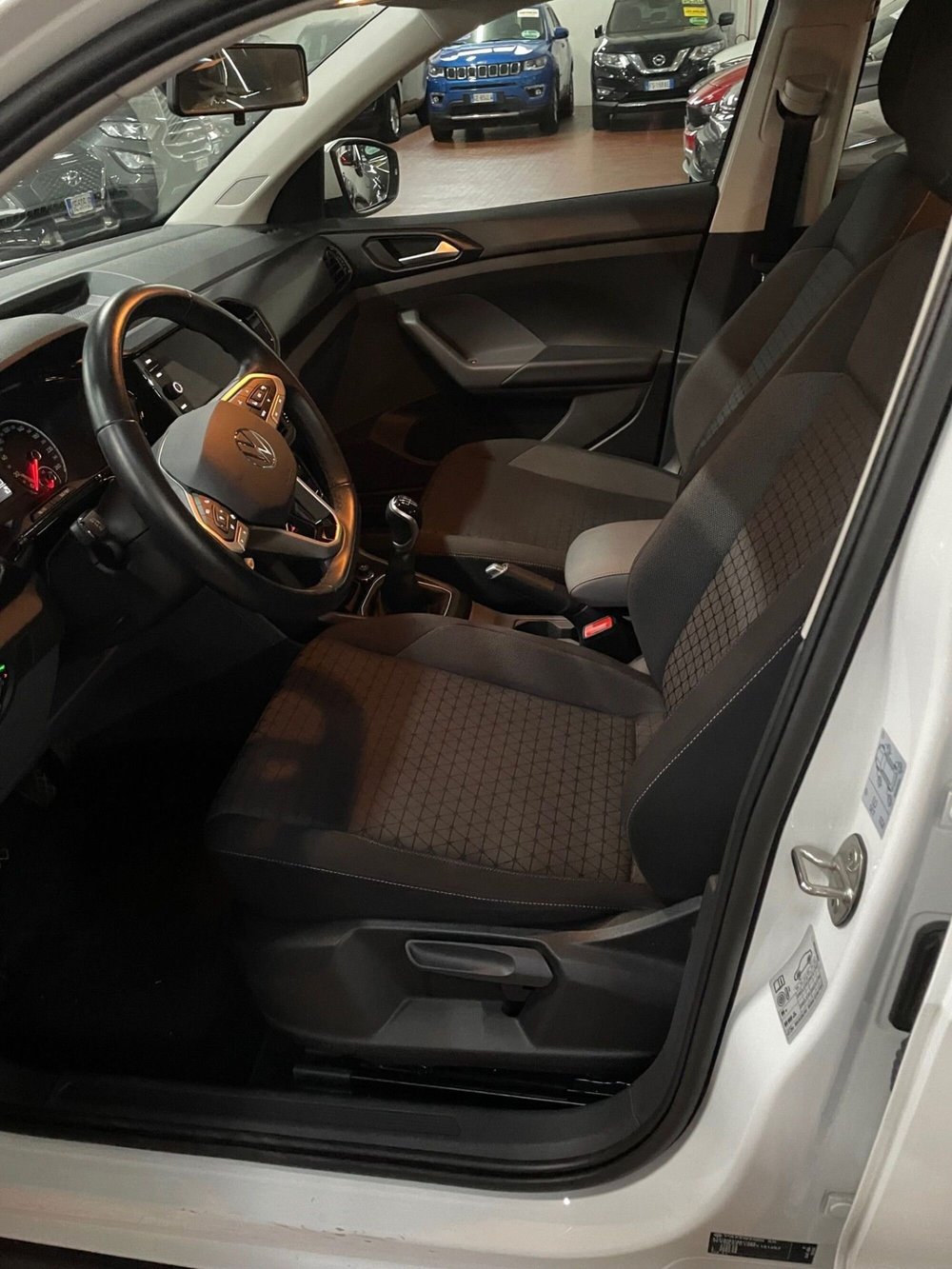 Volkswagen T-Cross usata a Lucca (9)