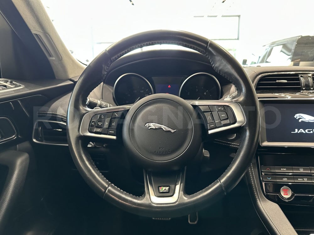 Jaguar F-Pace usata a Forlì-Cesena (9)