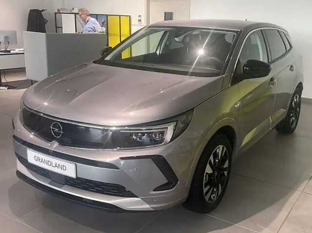 Opel Grandland nuova a Milano (3)
