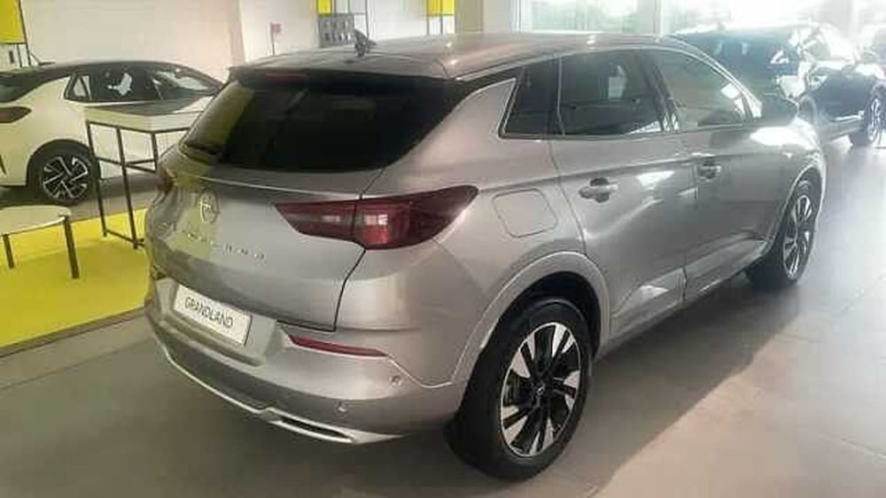 Opel Grandland nuova a Milano (5)