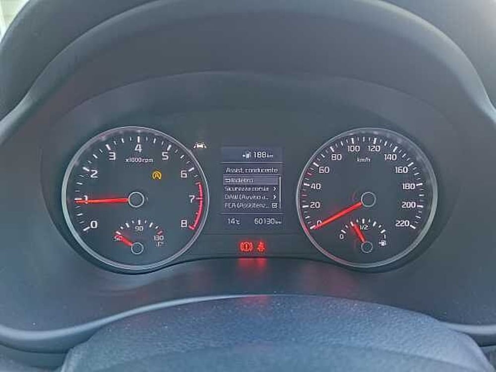 Kia Stonic usata a Milano (15)