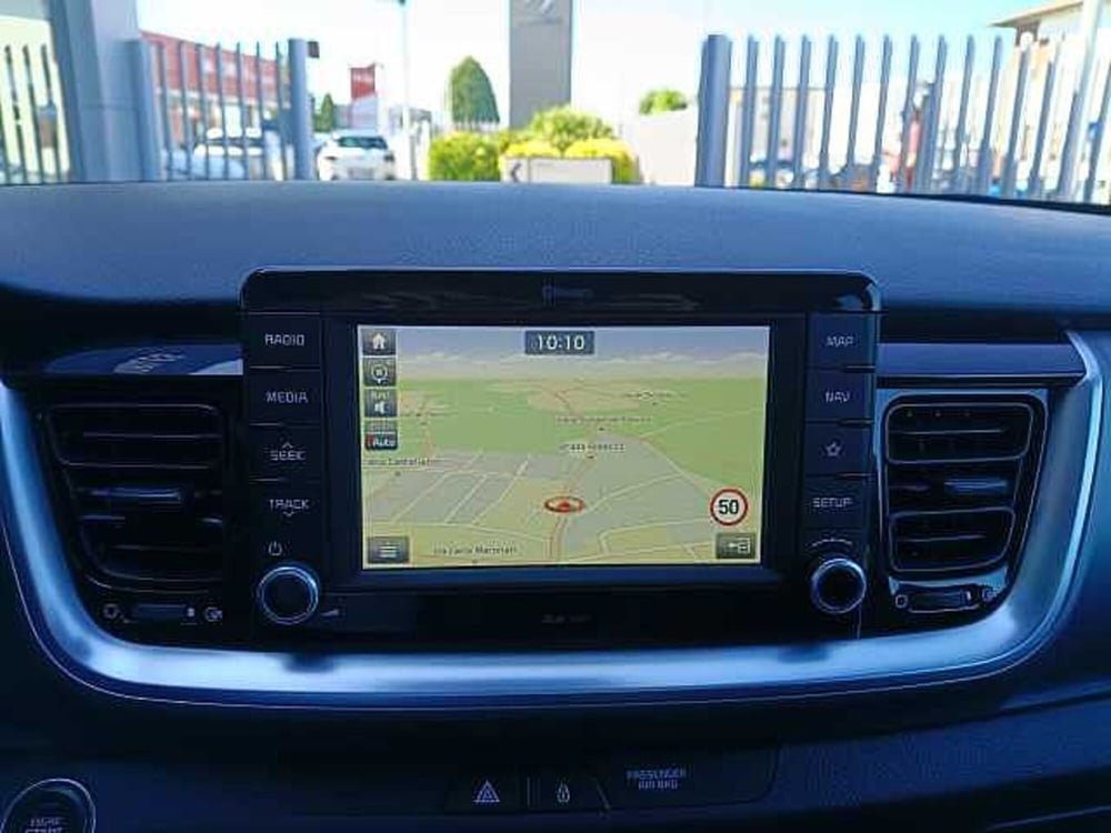 Kia Stonic usata a Milano (18)