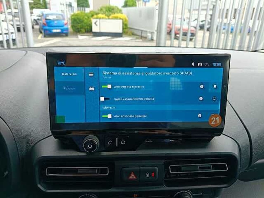 Citroen Berlingo nuova a Milano (19)