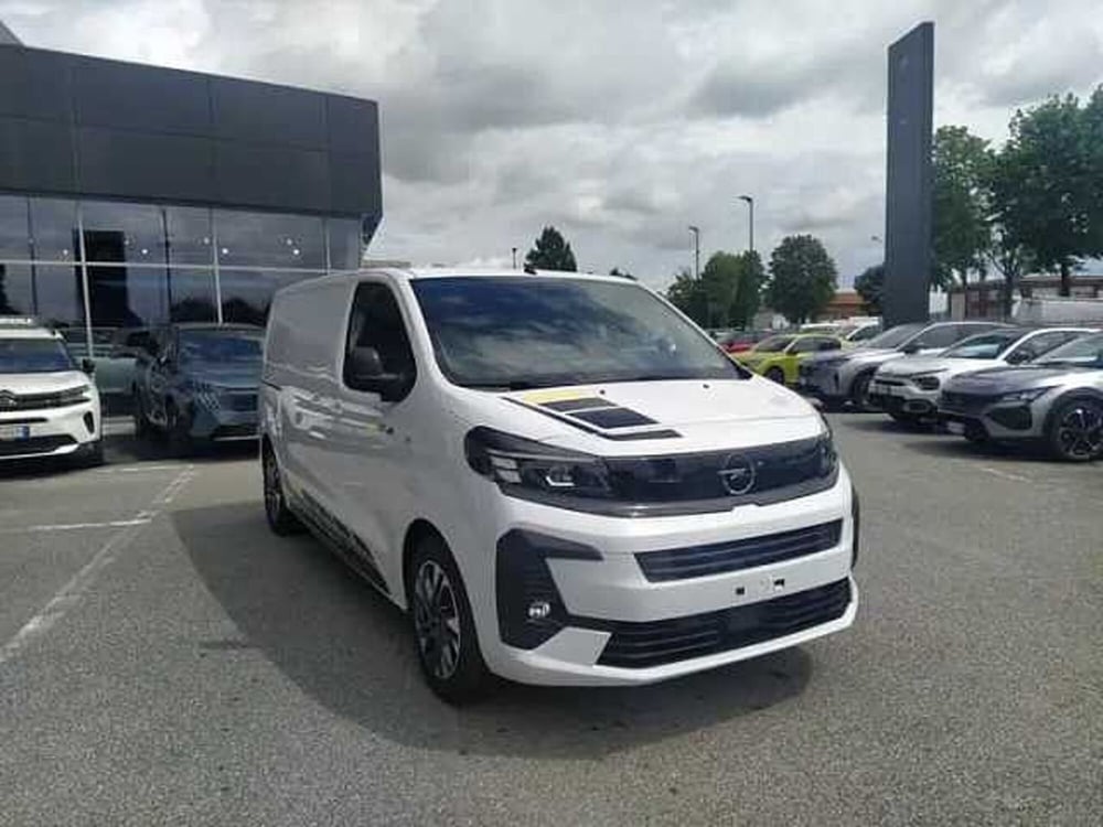 Opel Vivaro Furgone nuova a Milano