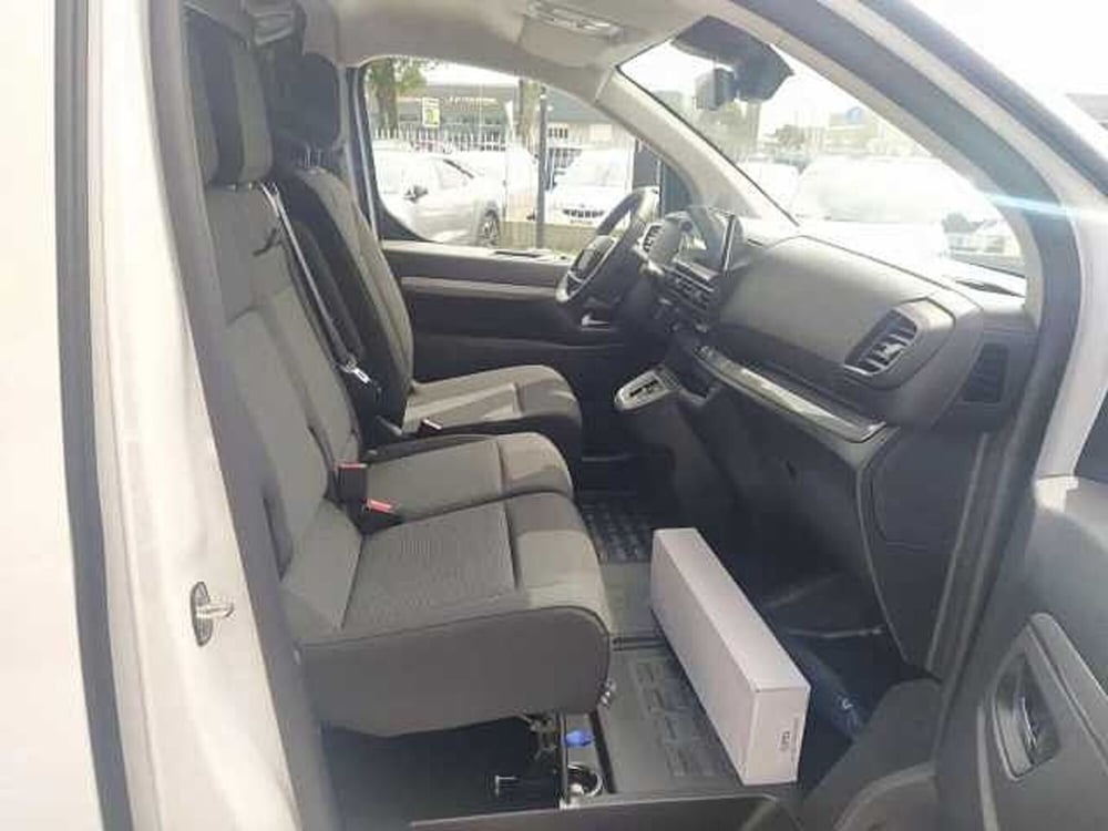 Opel Vivaro Furgone nuova a Milano (11)
