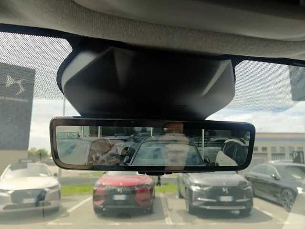 Opel Vivaro Furgone nuova a Milano (15)
