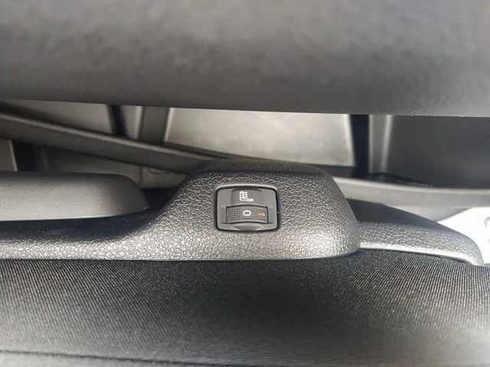 Opel Vivaro Furgone nuova a Milano (17)