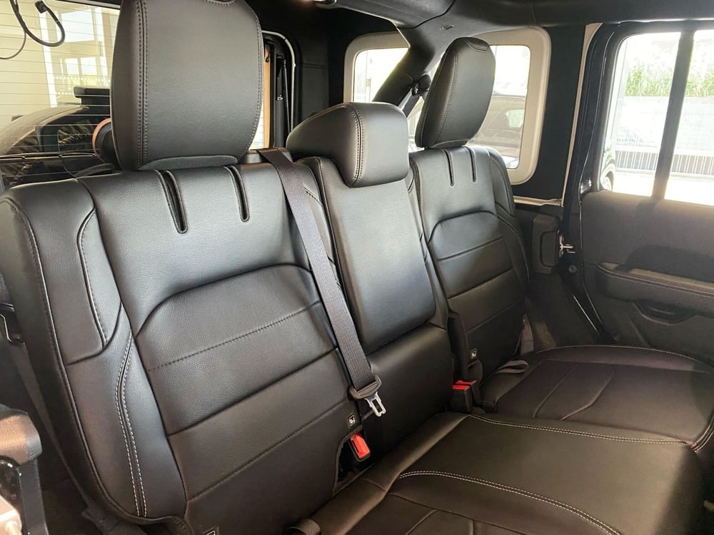 Jeep Wrangler Unlimited usata a Firenze (12)