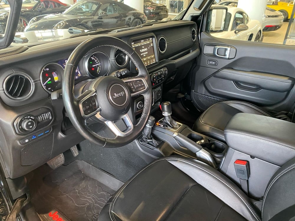 Jeep Wrangler Unlimited usata a Firenze (13)