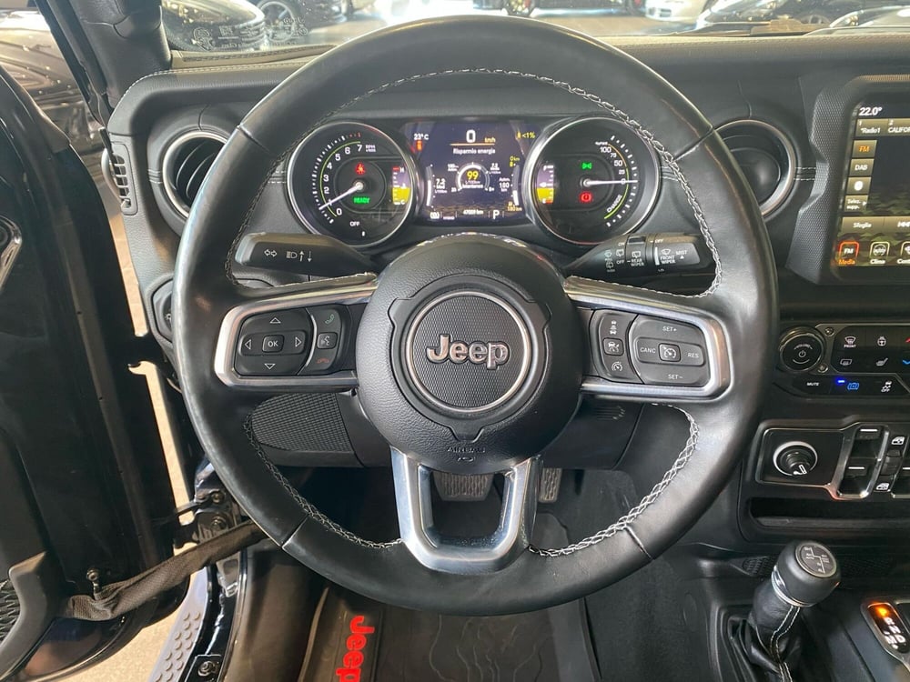 Jeep Wrangler Unlimited usata a Firenze (15)