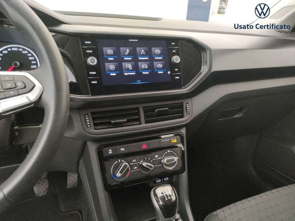 Volkswagen T-Cross usata a Varese (13)