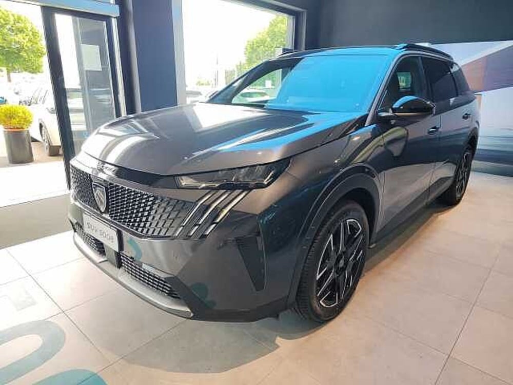 Peugeot 5008 nuova a Viterbo