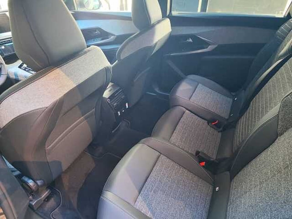 Peugeot 5008 nuova a Viterbo (11)