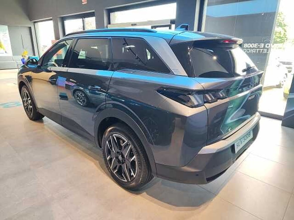Peugeot 5008 nuova a Viterbo (7)