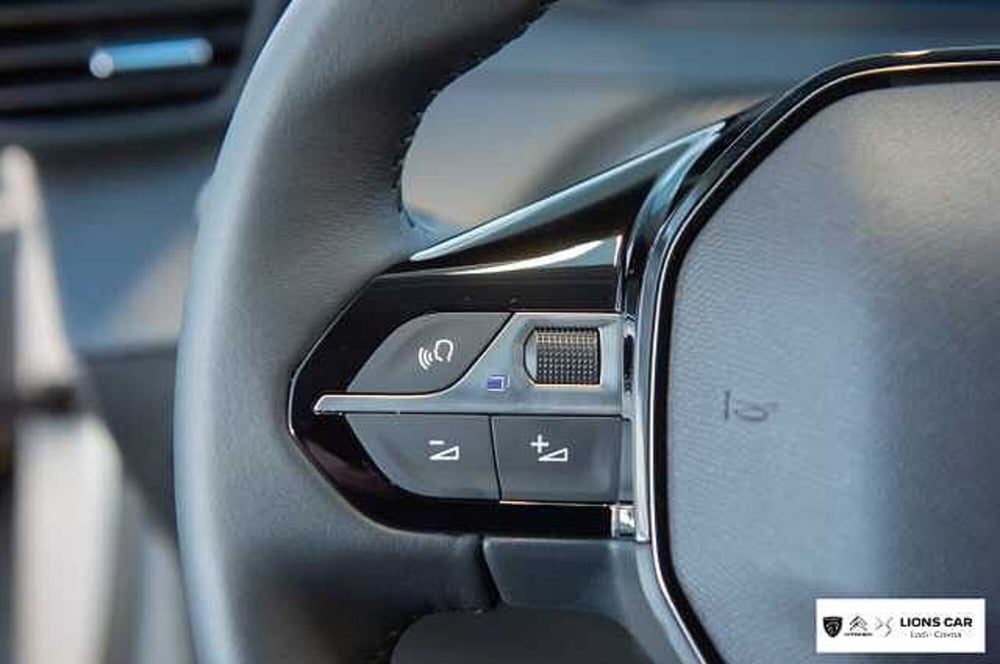 Peugeot 208 nuova a Lodi (14)