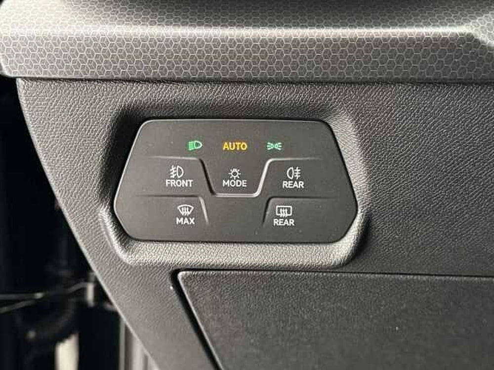 SEAT Leon nuova a Vicenza (12)