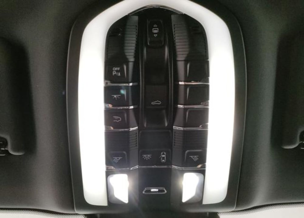 Porsche Macan usata a Modena (13)