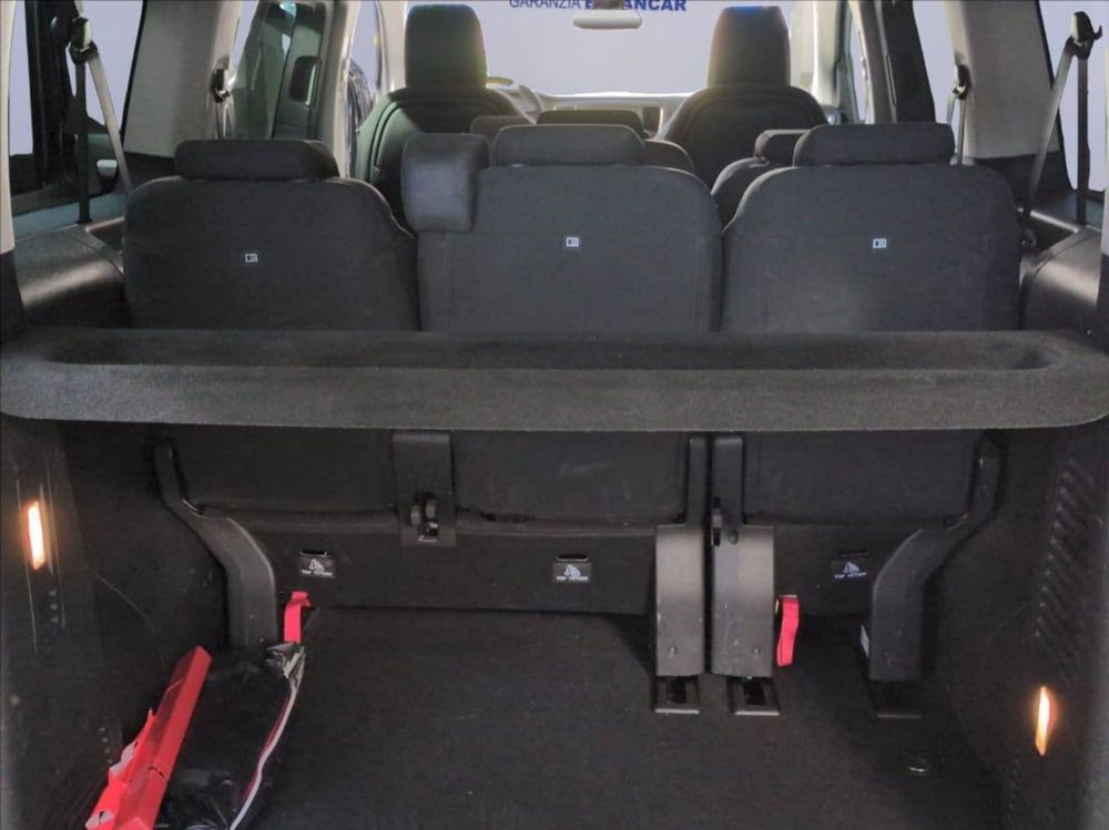 Opel Zafira Life usata a Milano (12)