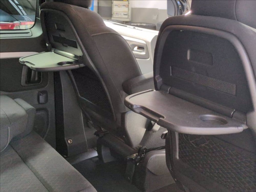 Opel Zafira Life usata a Milano (14)