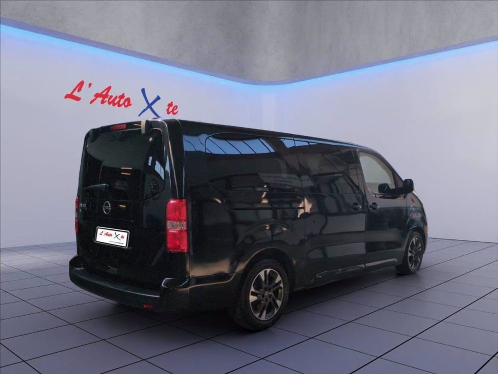 Opel Zafira Life usata a Milano (4)