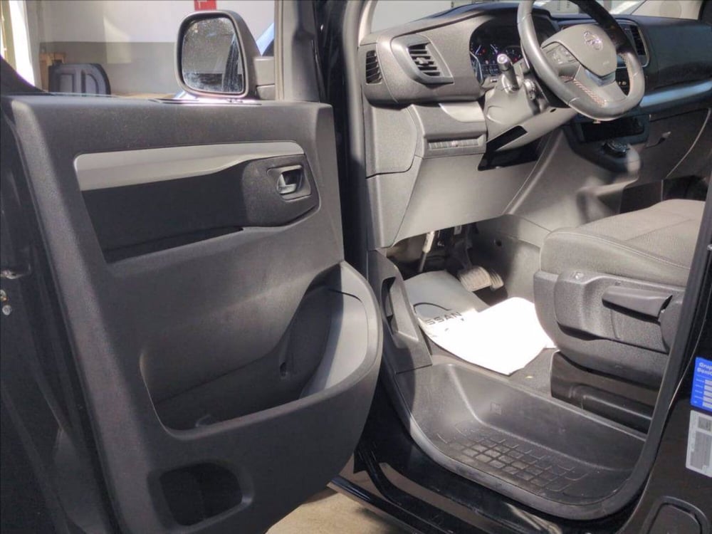 Opel Zafira Life usata a Milano (9)
