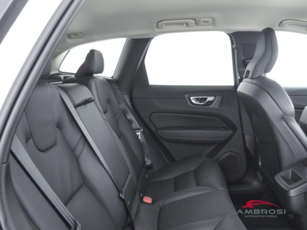 Volvo XC60 usata a Perugia (11)
