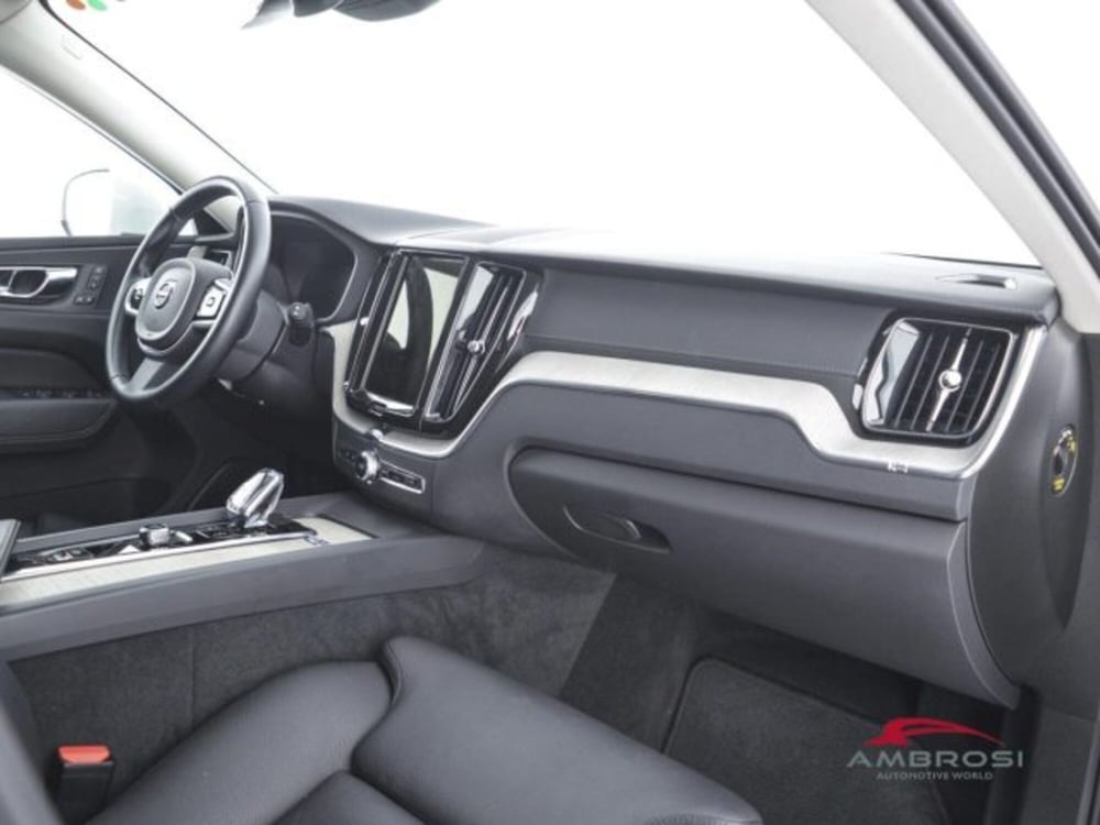Volvo XC60 usata a Perugia (12)