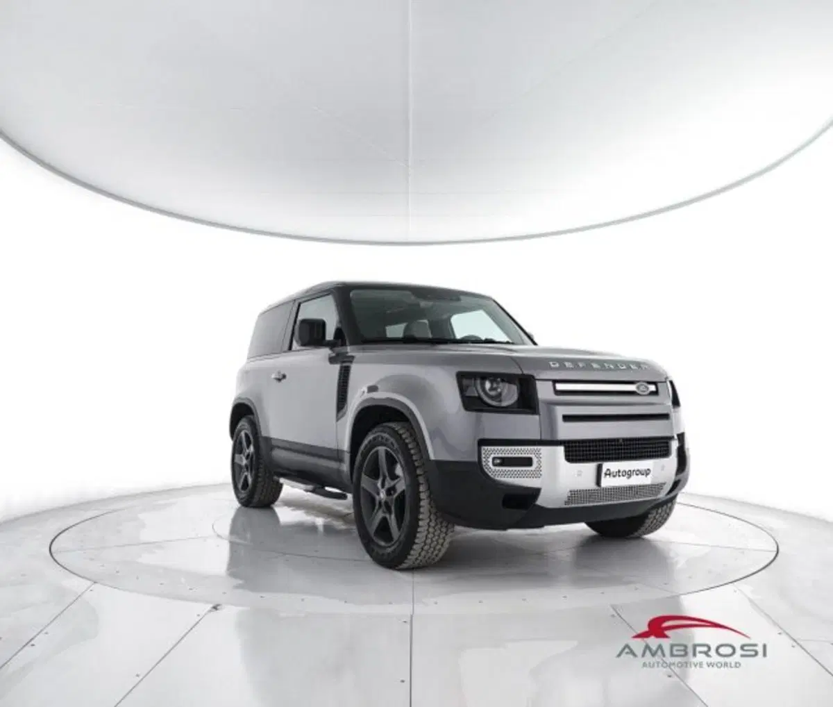 Land Rover Defender usata a Perugia (2)