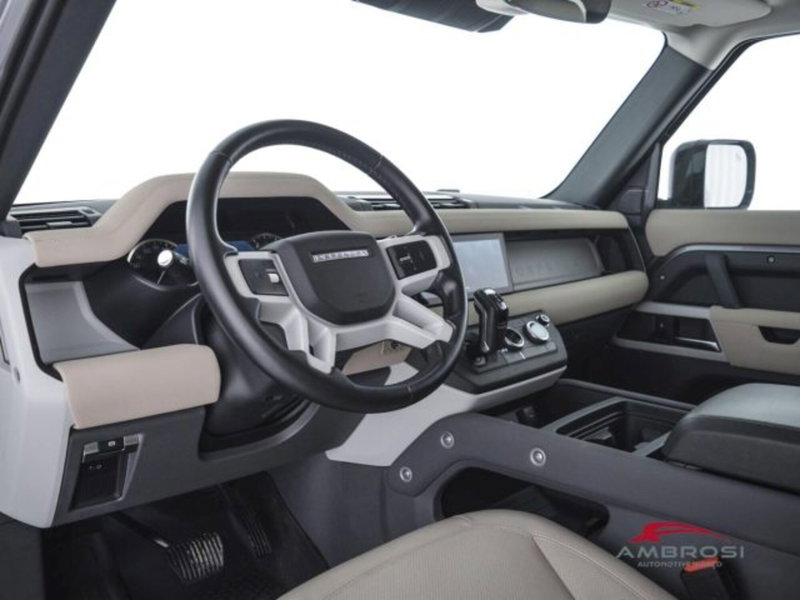 Land Rover Defender usata a Perugia (7)